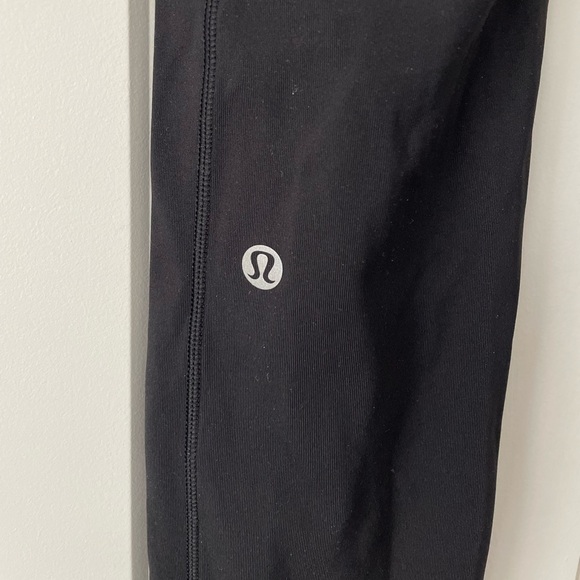 Lululemon Speed Up Tight *Full-On Luxtreme 28" Sz 4 in Black - Picture 11 of 13